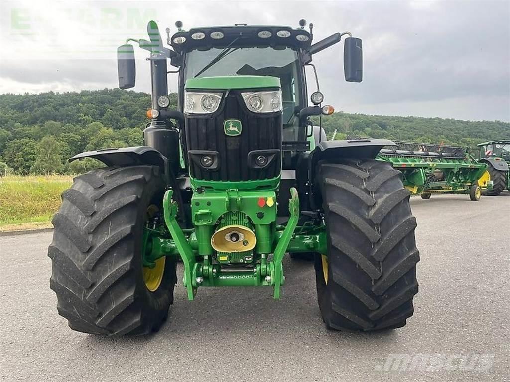 John Deere 6215r Tractoare