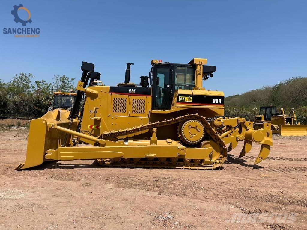 CAT D8R Buldozere pe senile