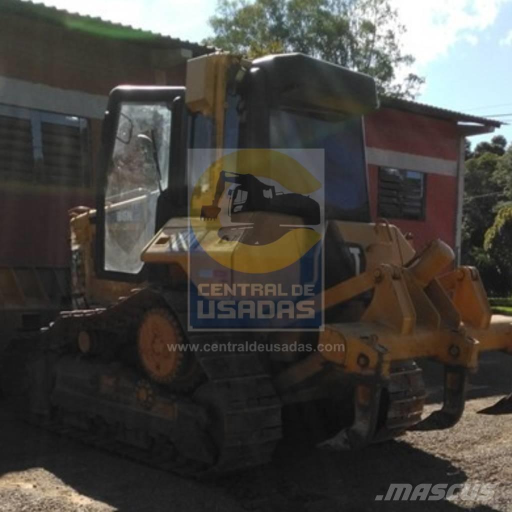 CAT D 6 N XL Buldozere pe senile