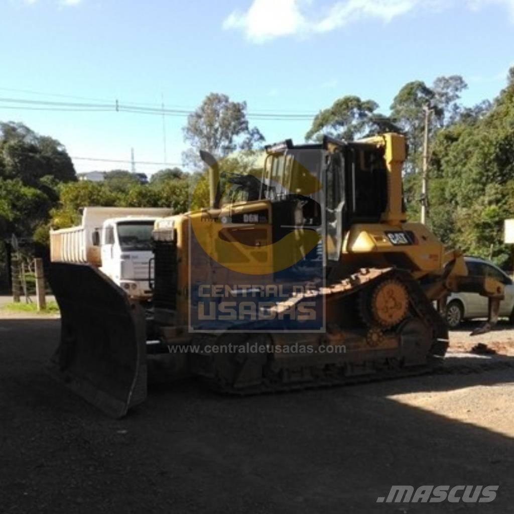 CAT D 6 N XL Buldozere pe senile