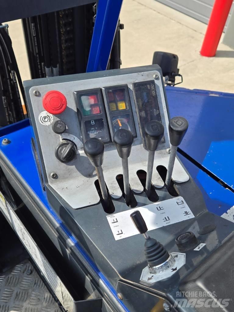 Combilift C 6000 Stivuitor cu catarg retractabil