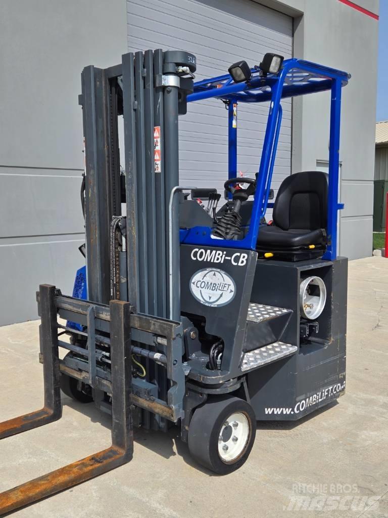Combilift C 6000 Stivuitor cu catarg retractabil