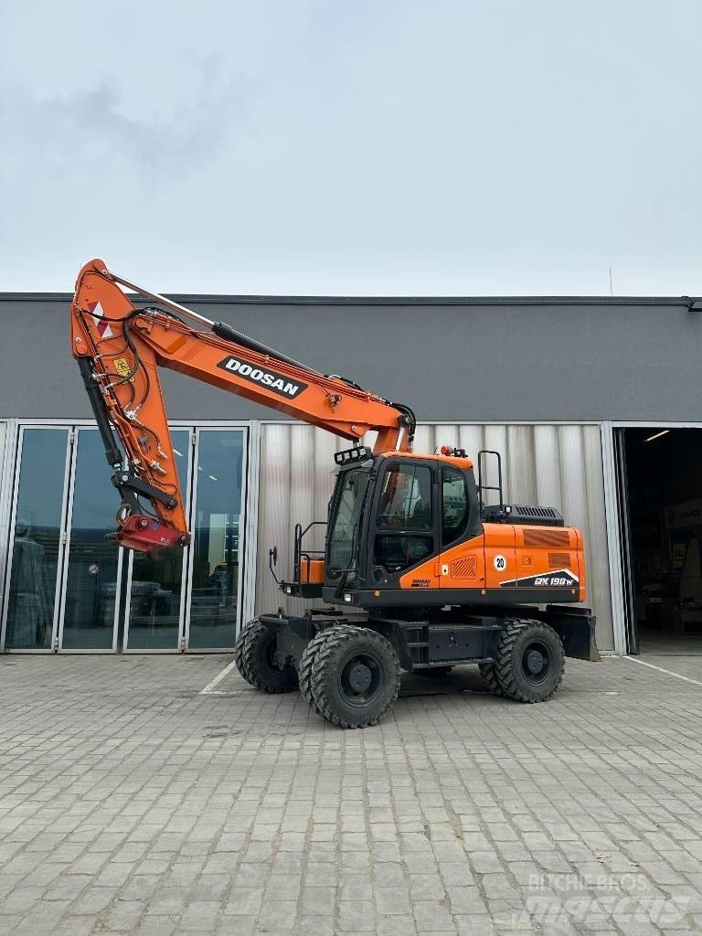 Doosan DX 190 W-7 Excavatoare cu roti