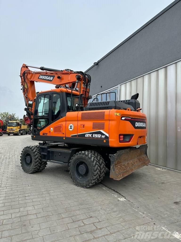 Doosan DX 190 W-7 Excavatoare cu roti