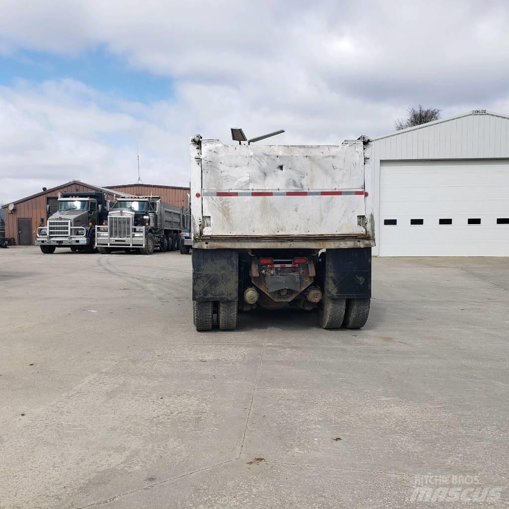 Ford L 9000 Autobasculanta