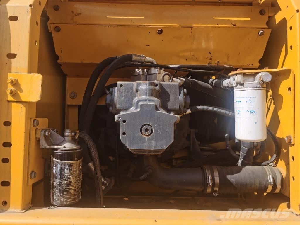 Komatsu PC 220-7 Excavatoare pe șenile

