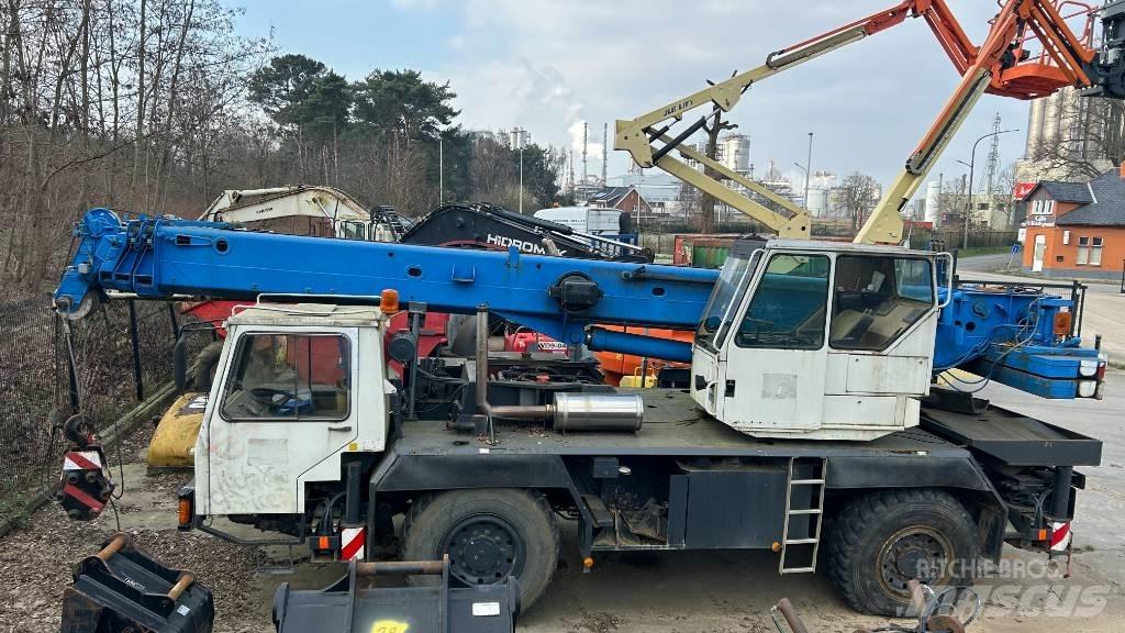 Liebherr LTM 1025 Macara pentru orice teren