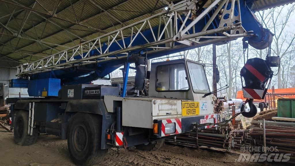 Liebherr LTM 1025 Macara pentru orice teren