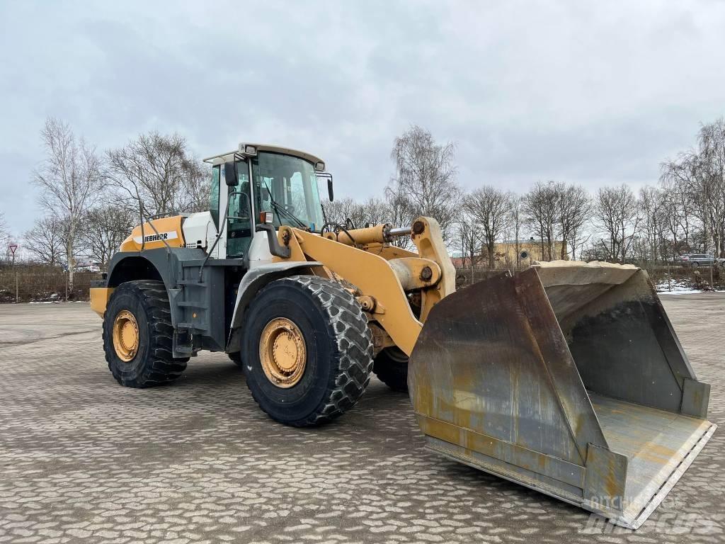 Liebherr 580 Incarcator pe pneuri
