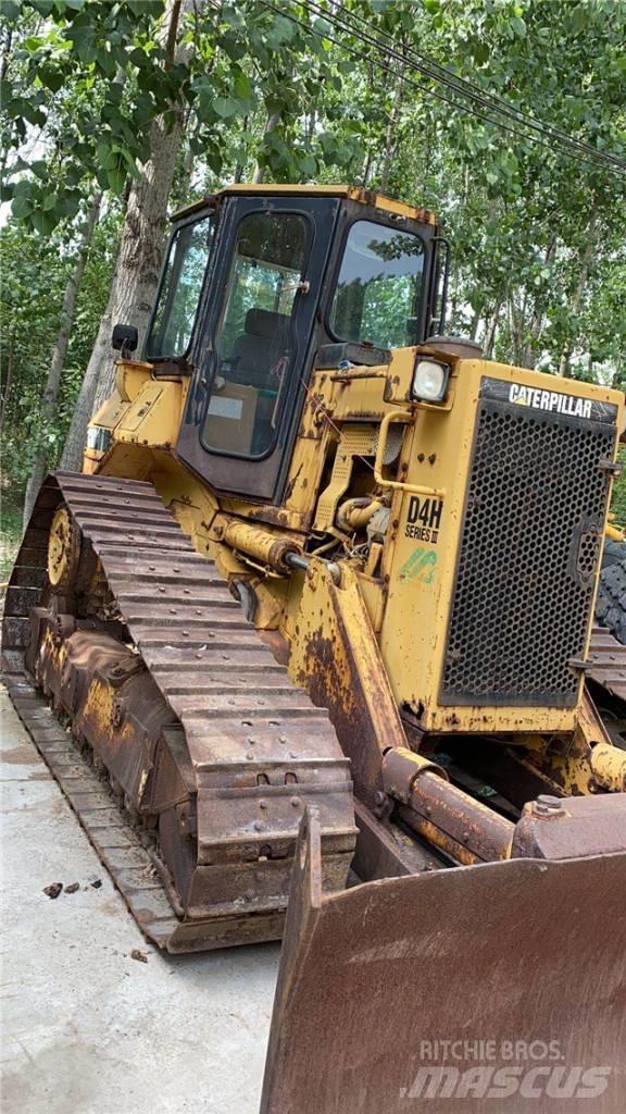CAT D4H Buldozere pe senile