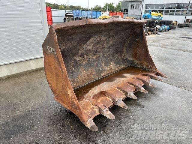 Liebherr LR 632 Pistoane