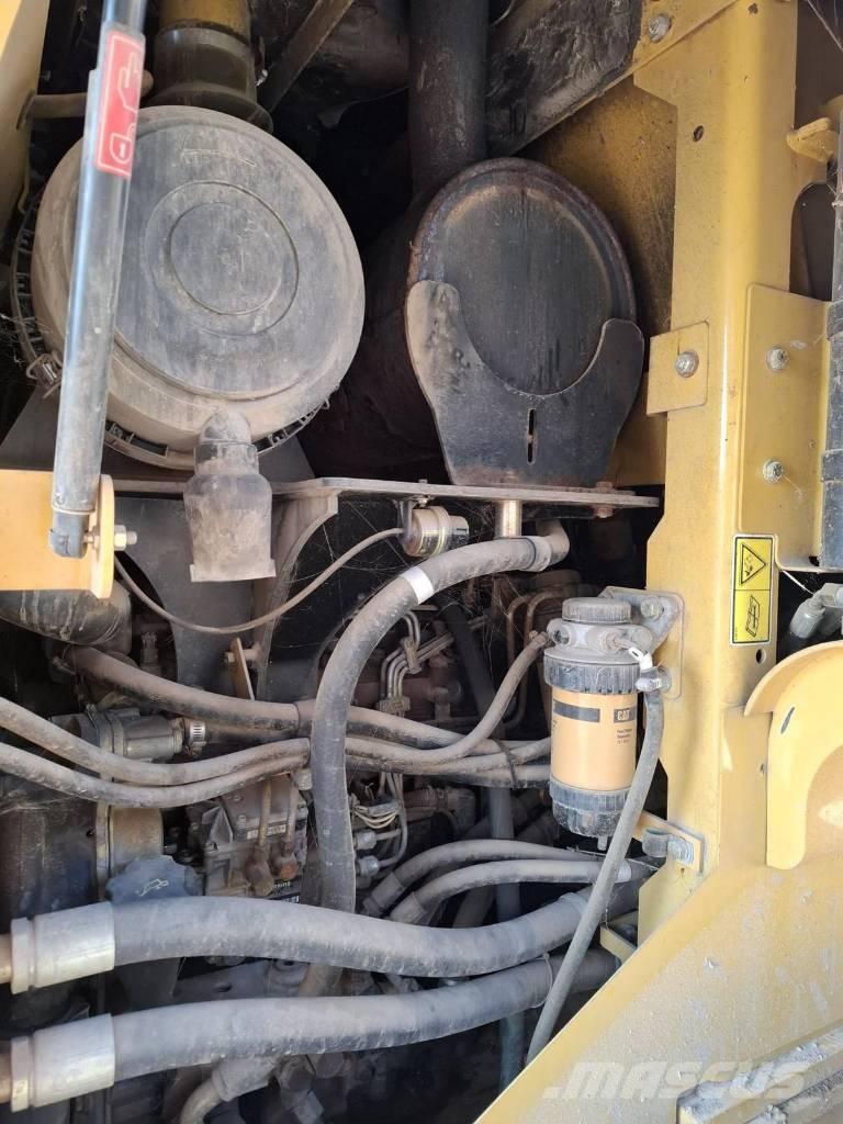 CAT 930 G Incarcator pe pneuri