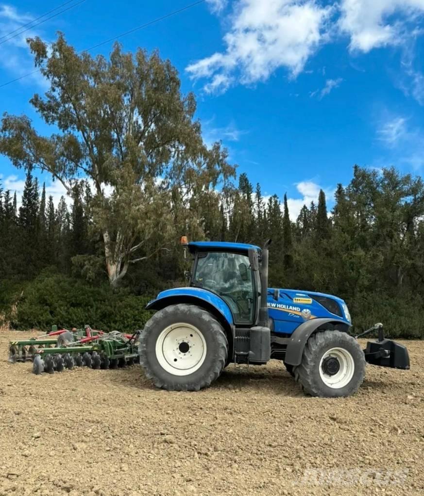 New Holland T 7.225 Tractoare