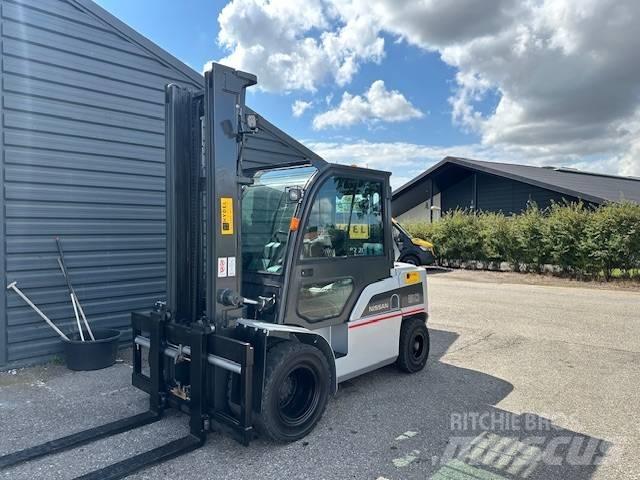 Nissan F50Y Stivuitor diesel