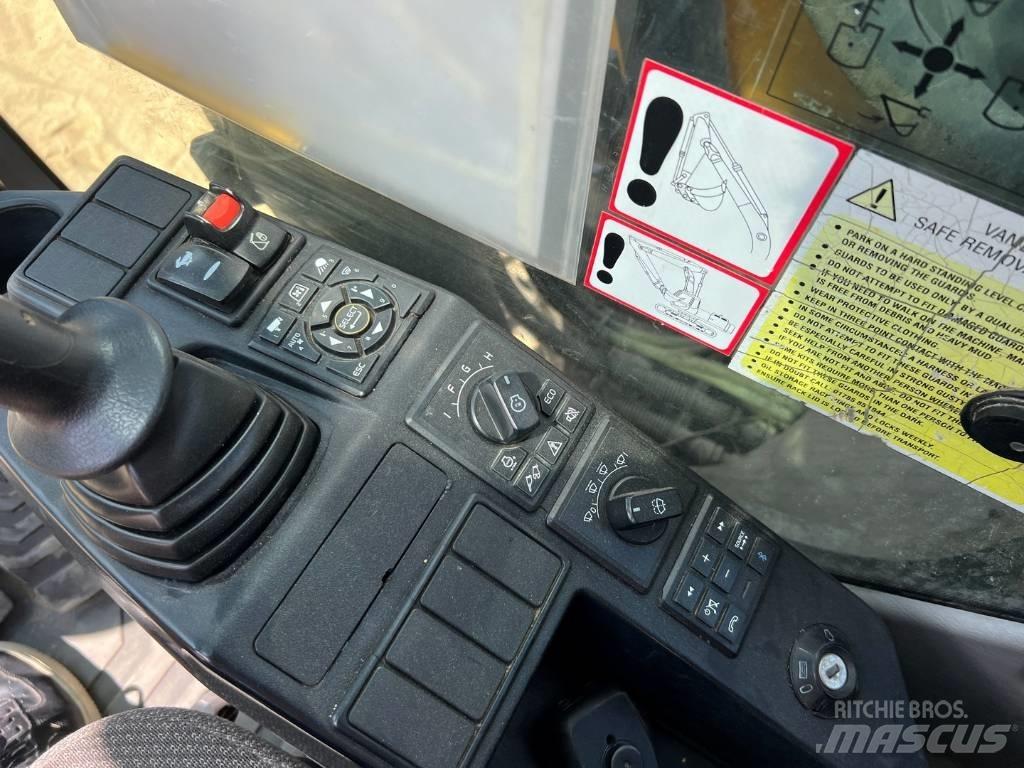Volvo EC 220 DL Excavatoare pe șenile
