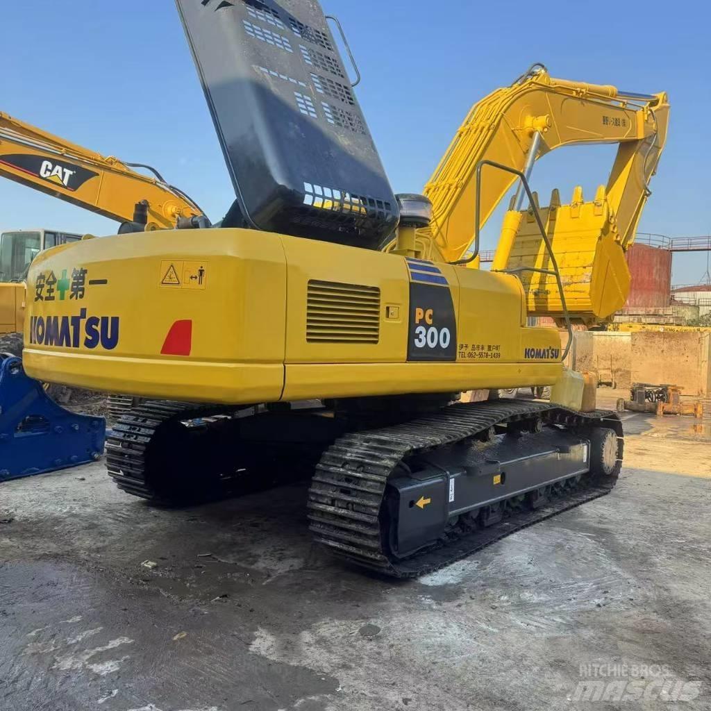 Komatsu PC 300 Excavatoare pe șenile

