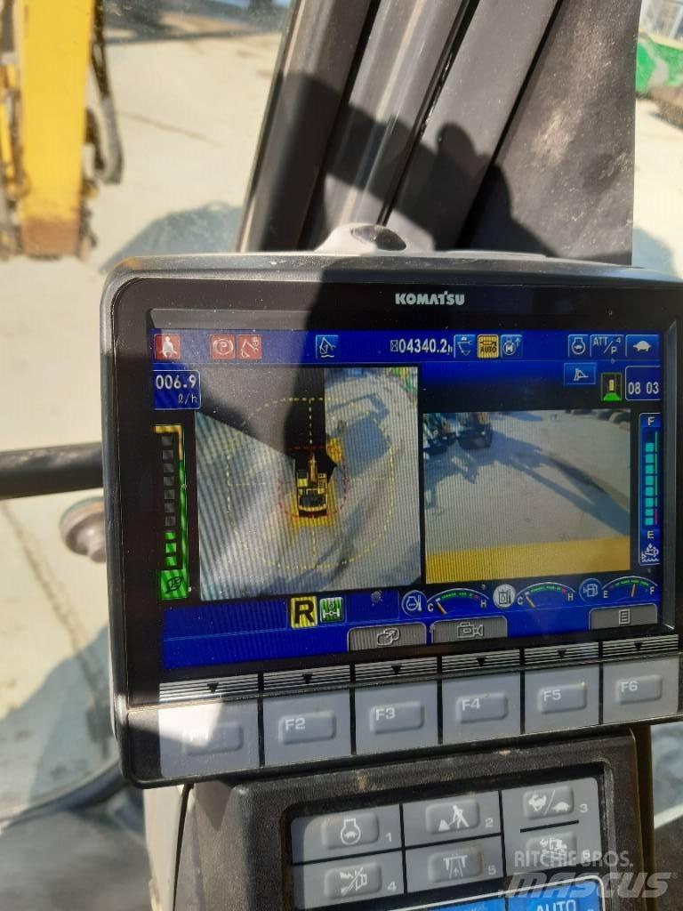 Komatsu PW180-11 Excavatoare cu roti