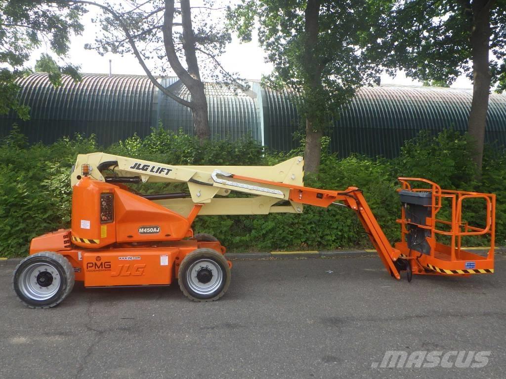 JLG M450AJ Nacele cu brat articulat