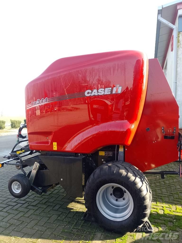 Case IH RB 344 Masina de balotat cilindric