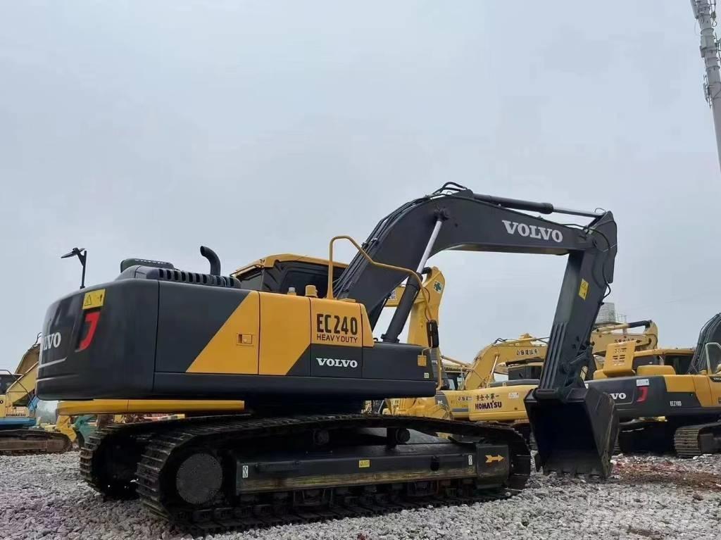 Volvo EC 240 Excavatoare pe șenile
