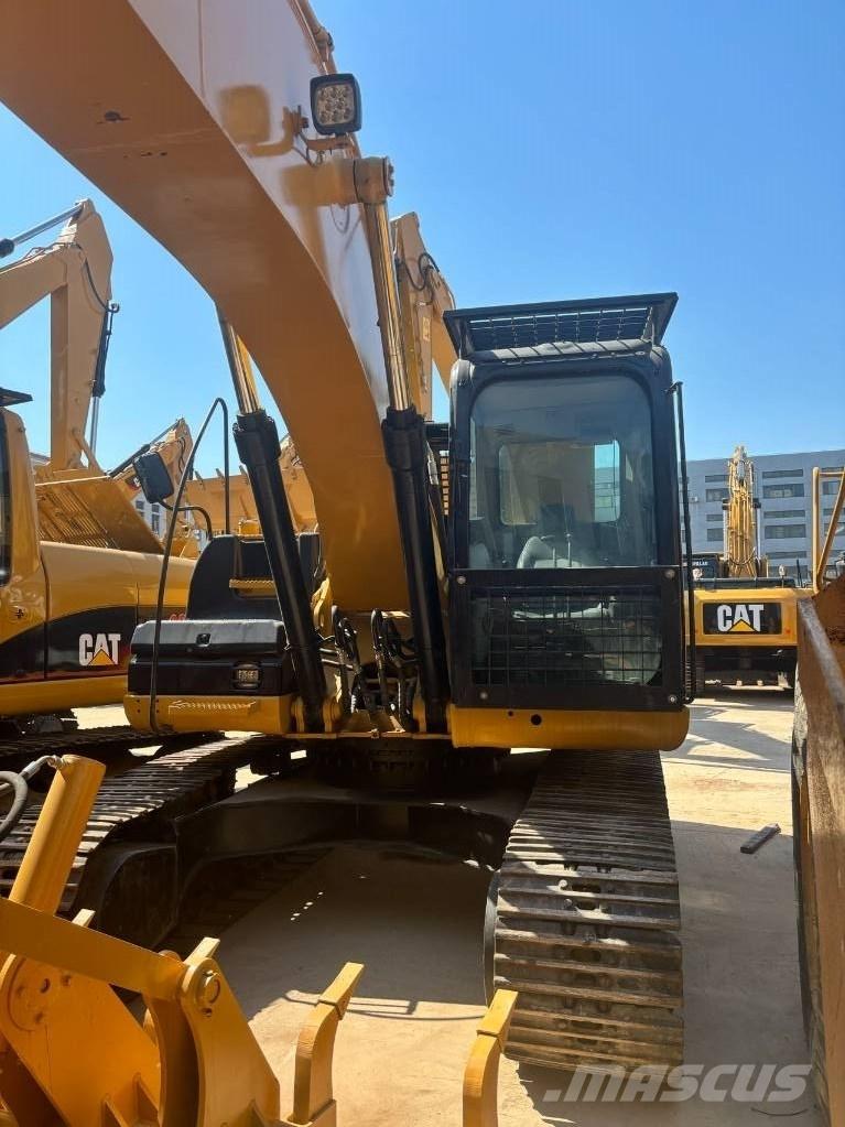 CAT 320D Excavatoare pe șenile
