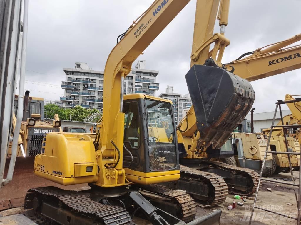 Komatsu PC60-7 Excavatoare pe șenile
