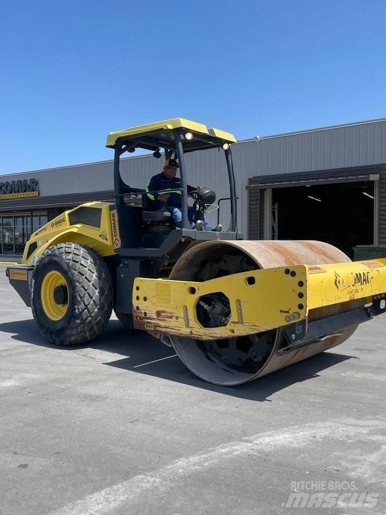 Bomag BW 211 DH-5 Compactoare monocilindrice