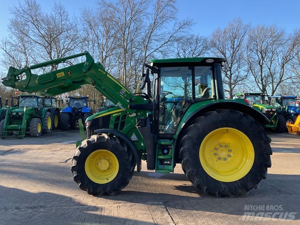 John Deere 6120 M Tractoare