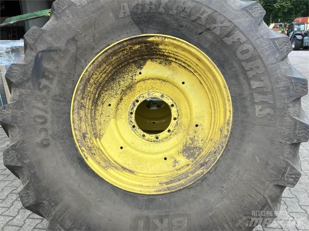 BKT 650/85R38 Roti