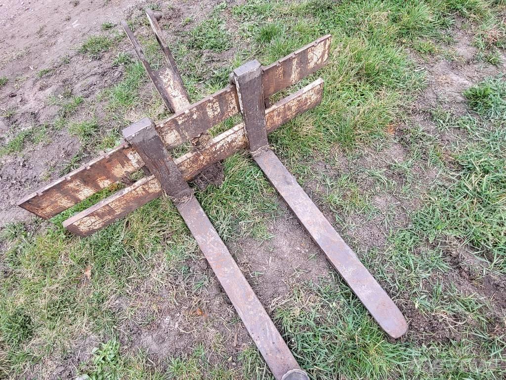 Schaeff SKL 700 Incarcator pe pneuri