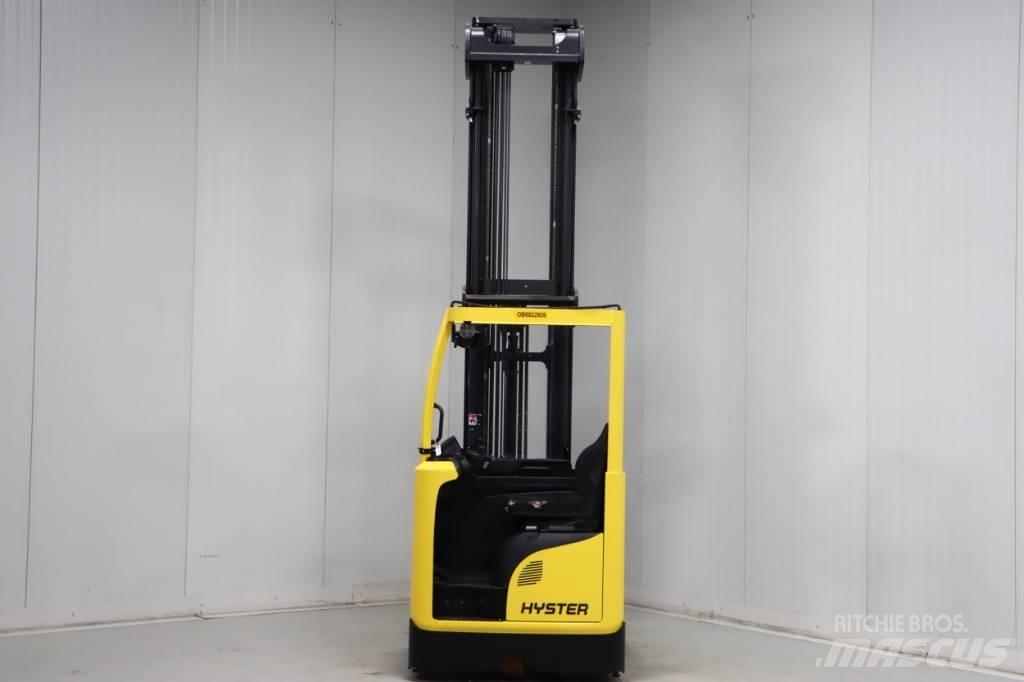 Hyster R 1.4 Stivuitor cu catarg retractabil