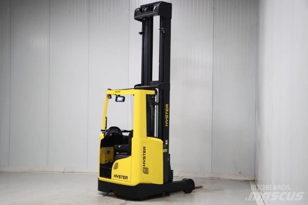 Hyster R 1.4 Stivuitor cu catarg retractabil