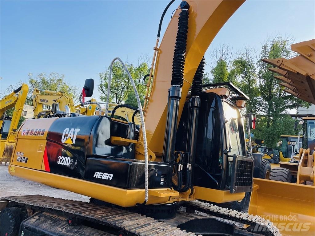 CAT 320d2l Excavatoare pe șenile
