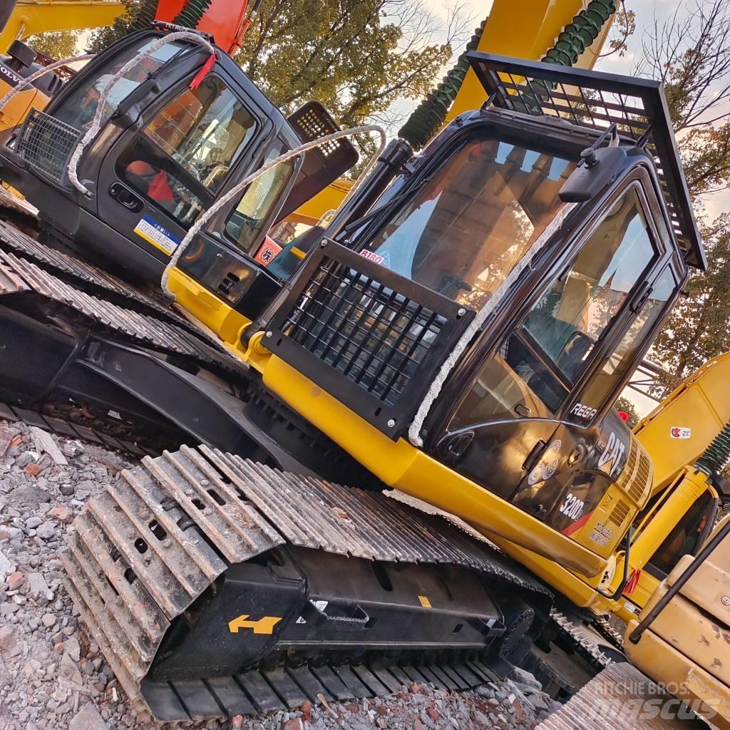CAT 320 D Excavatoare pe șenile
