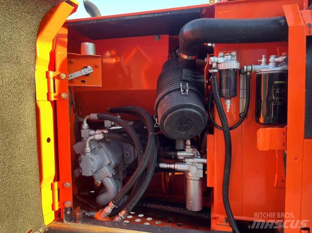Hitachi ZX 70 Excavatoare pe șenile
