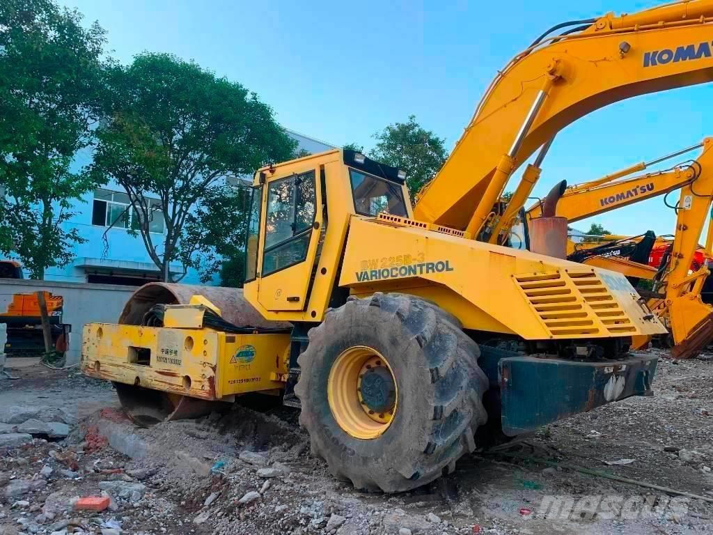 Bomag BW 225 D-3 Cilindri compactori dubli