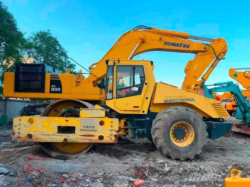 Bomag BW 225 D-3 Cilindri compactori dubli