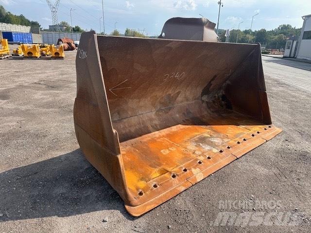 Volvo L 220 E BUCKET Pistoane