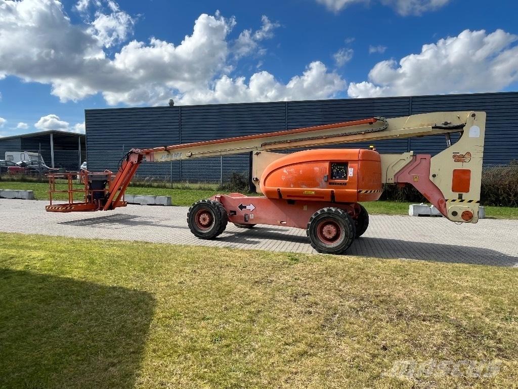 JLG 800 AJ Nacele cu brat articulat