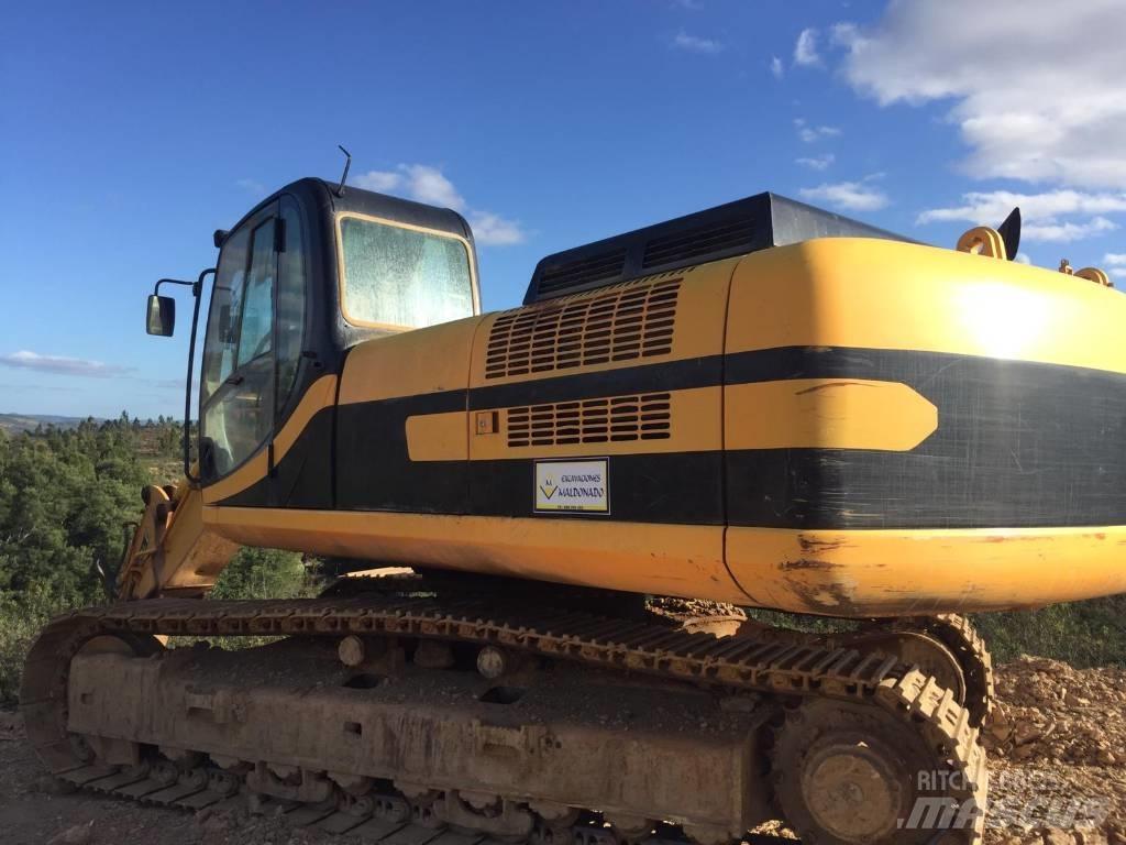 JCB JS 330 Excavatoare pe șenile
