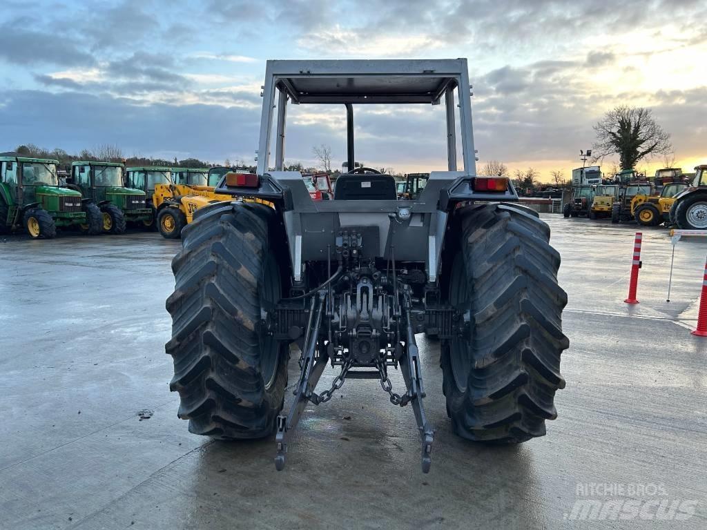 Massey Ferguson 390 Tractoare
