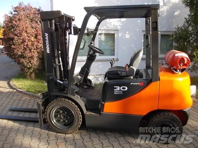 Doosan G 30 E Stivuitor GPL