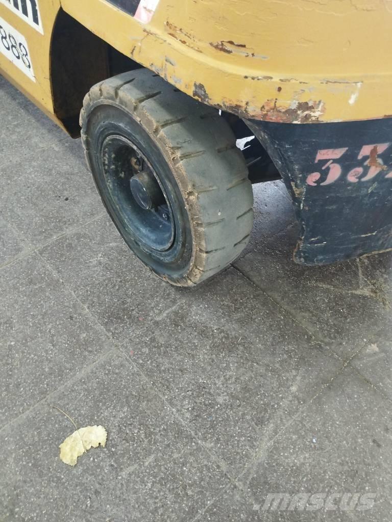 CAT DP 30 NT Stivuitor diesel