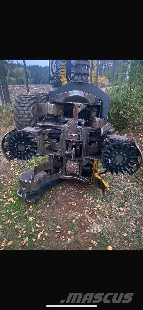 Ponsse Bear 8W Combine forestiere