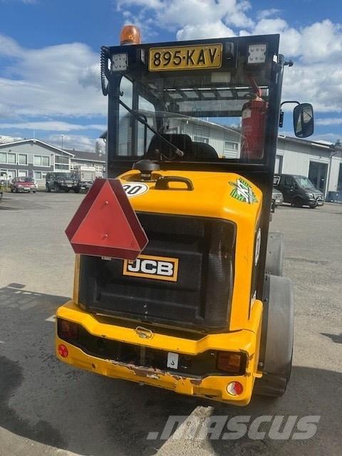 JCB 403 Incarcator pe pneuri