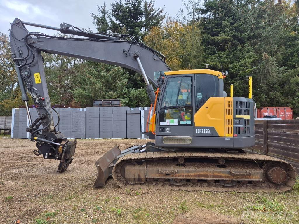 Volvo ECR235EL Excavatoare pe șenile
