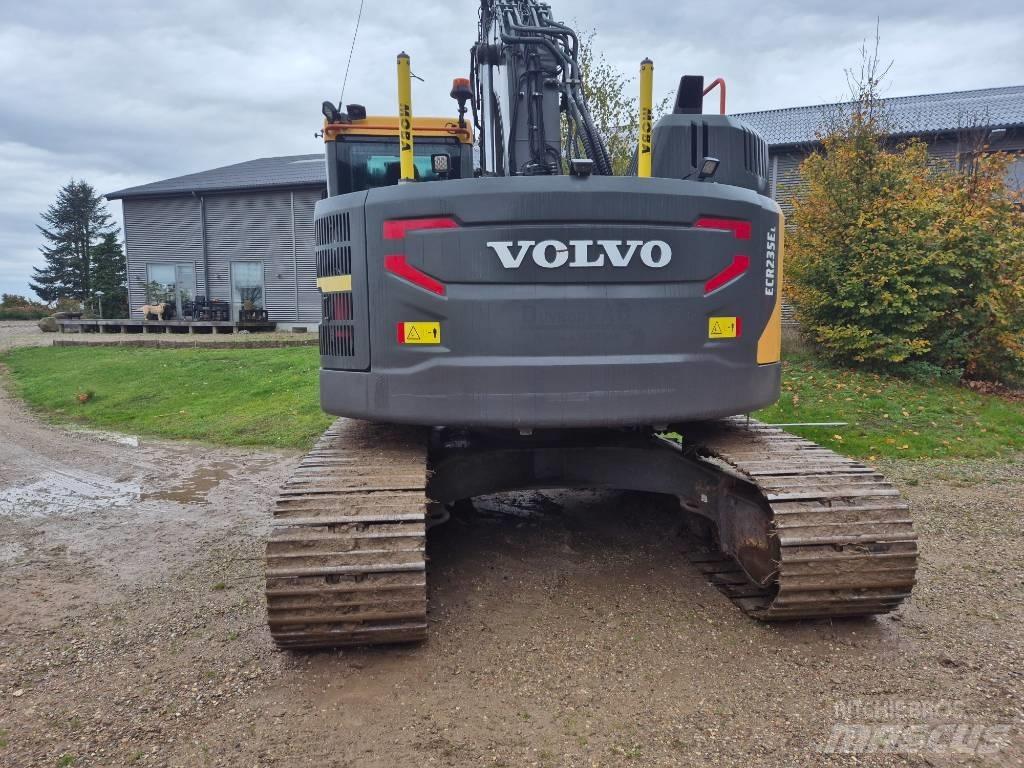 Volvo ECR235EL Excavatoare pe șenile

