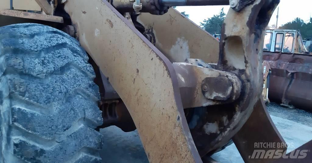 Komatsu WA500-1 Incarcator pe pneuri