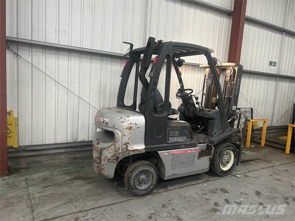 Nissan Y1D2A25Q Stivuitor diesel