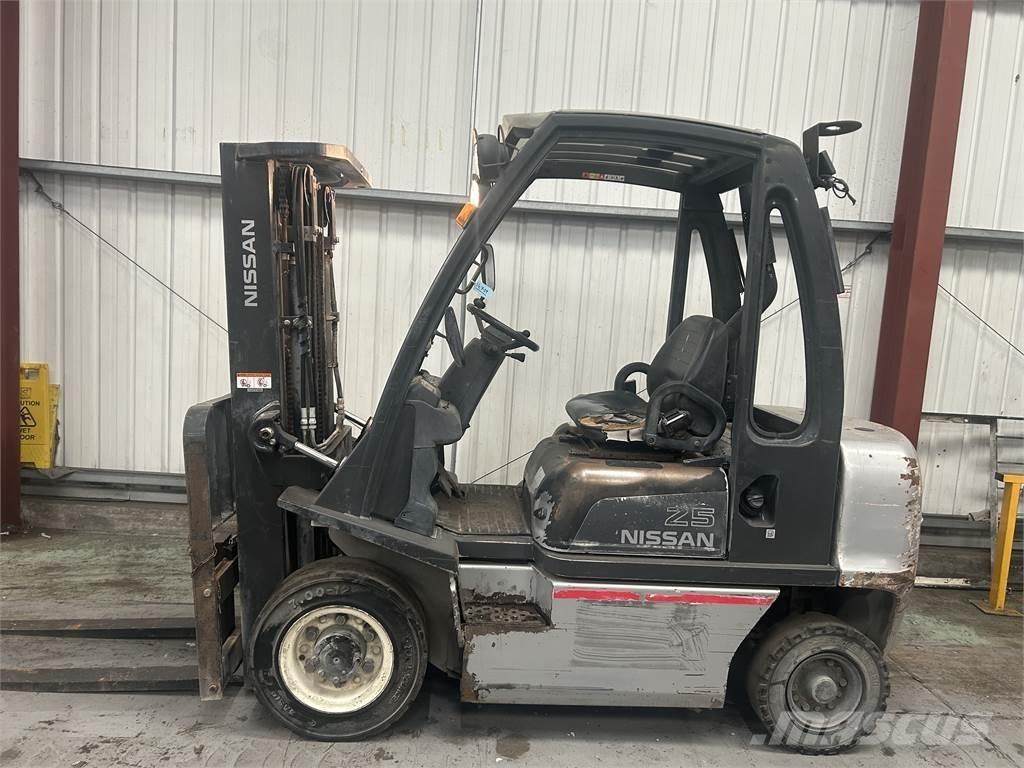 Nissan Y1D2A25Q Stivuitor diesel